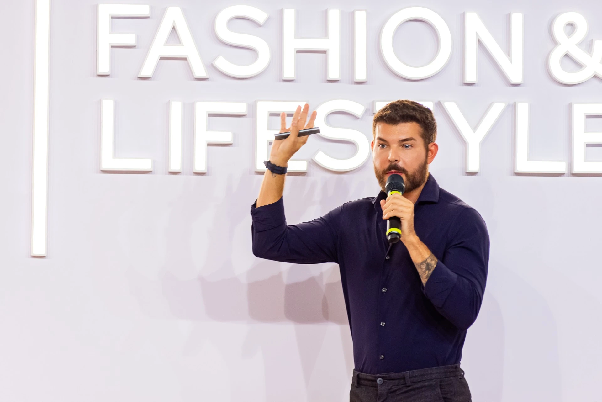 Mesa-redonda sobre tendências do mercado de moda