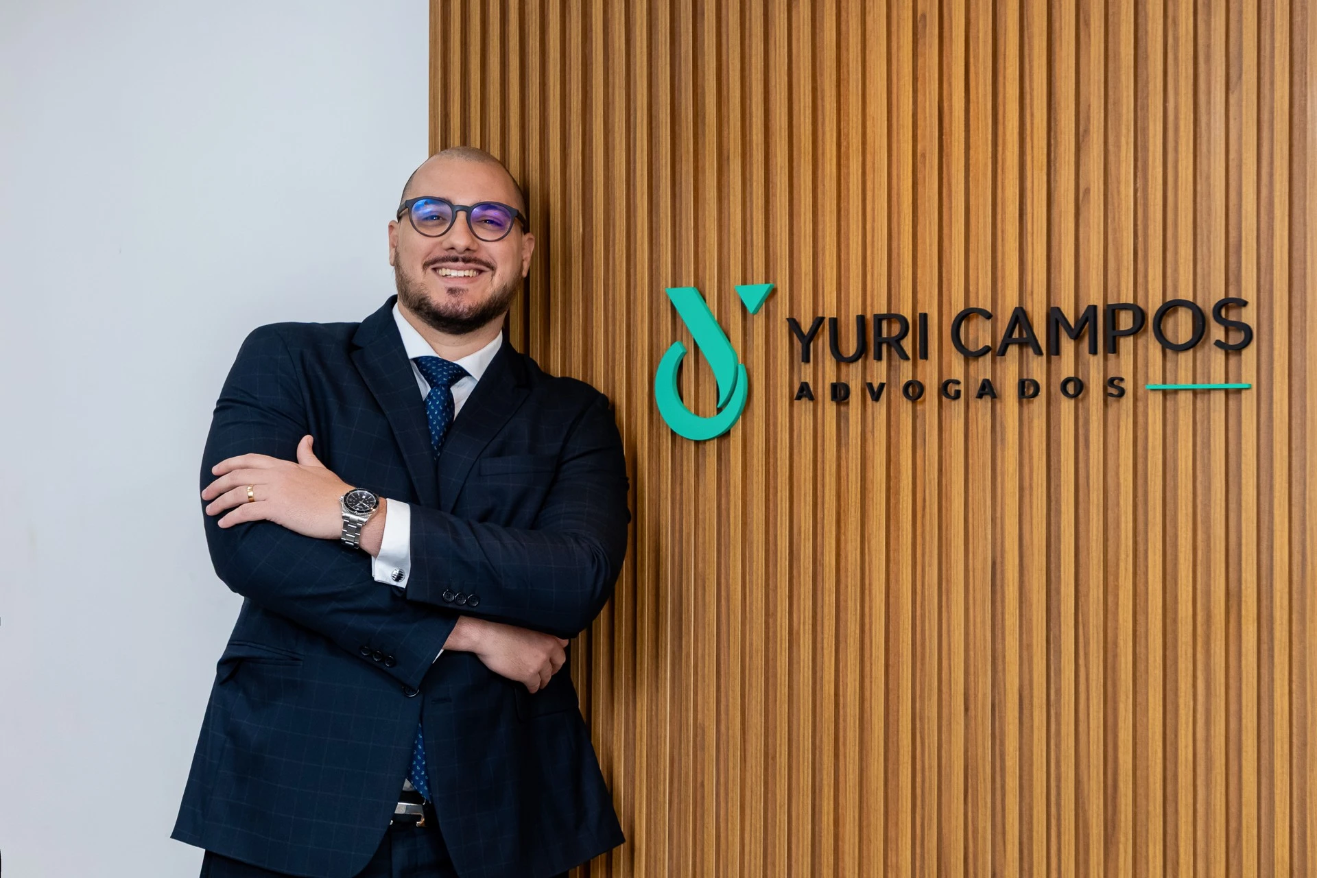 Escritorio Yuri Peixoto